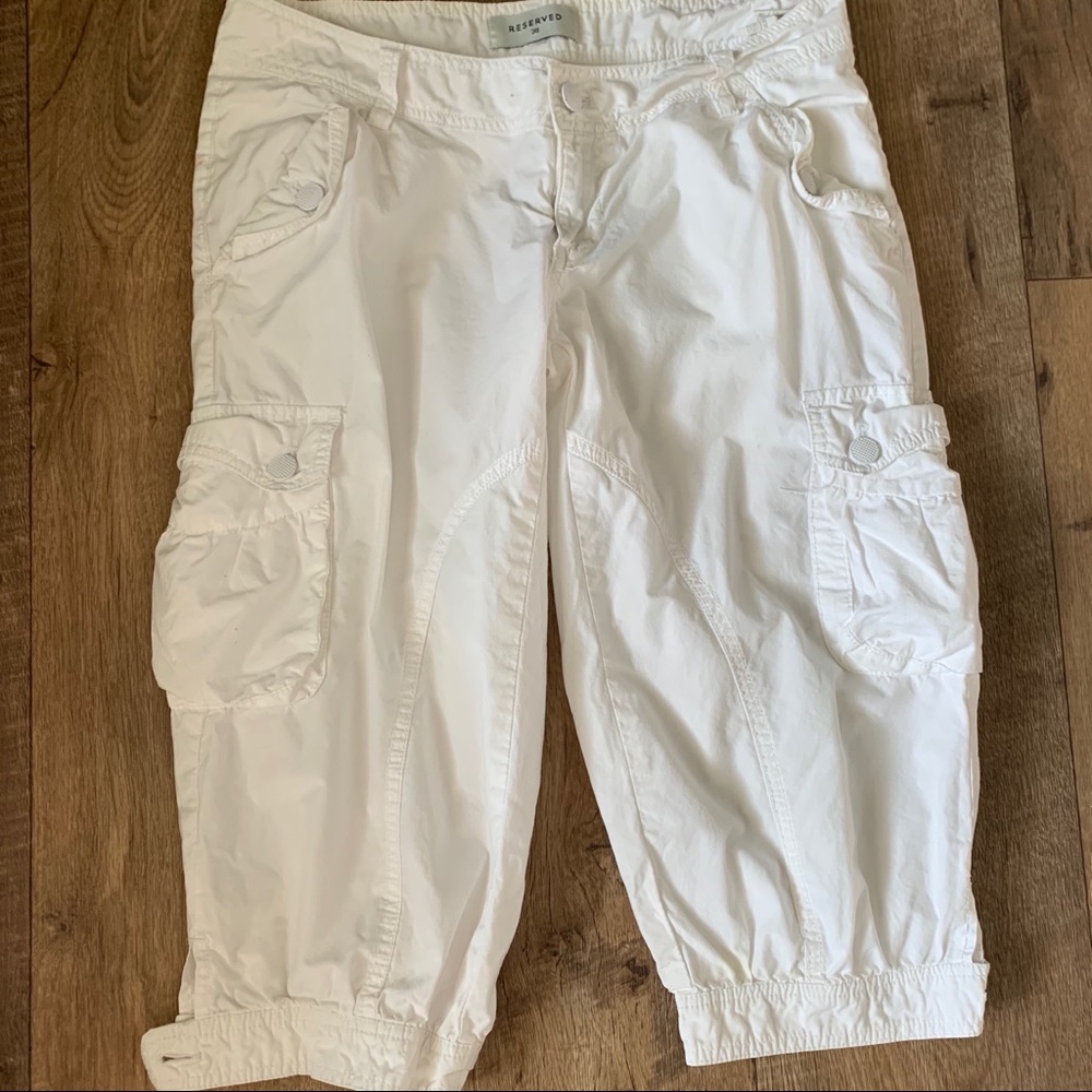 Reserved White Cargo Shorts in size 4/38 EUR